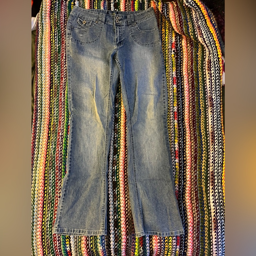 Women’s Vintage Y2K Flare Jeans